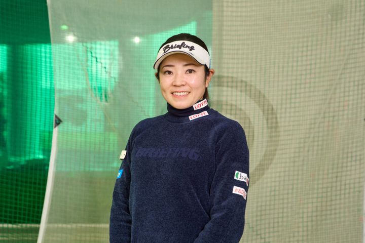 球筋が安定する打ち方はどっち？アイアンショットの乱れ修正法