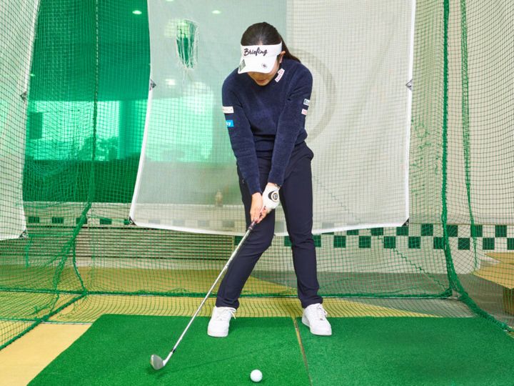 球筋が安定する打ち方はどっち？アイアンショットの乱れ修正法