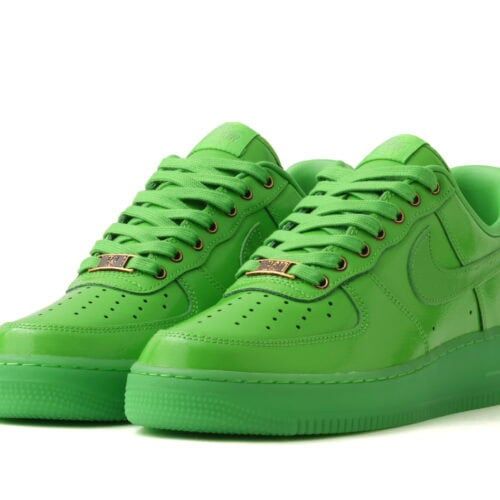ウワサのナイキ「AF1」限定モデルも登場！「ショーツに合わせて履きたい」アトモス厳選9月の本命スニーカー3選