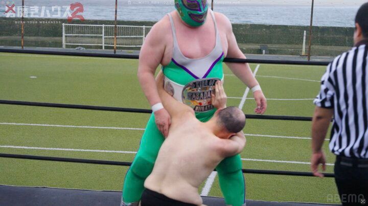 【写真・画像】「神回」 “118kg→65kg”元子供部屋おじさんの現役レスラーとの激闘に視聴者涙「なんで泣かなあかんねん」「ガチヒーロー」 2枚目