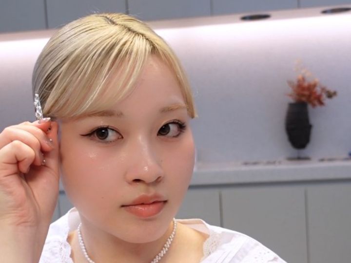 ひと手間でグッとキュートに！タイトなひとつ結びアレンジ【美容師監修ボブヘアアレンジ05TWIGGY.】