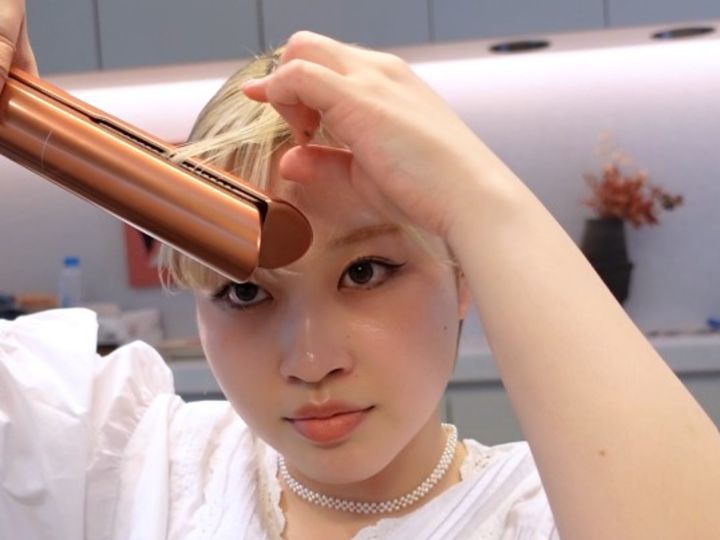 ひと手間でグッとキュートに！タイトなひとつ結びアレンジ【美容師監修ボブヘアアレンジ05TWIGGY.】