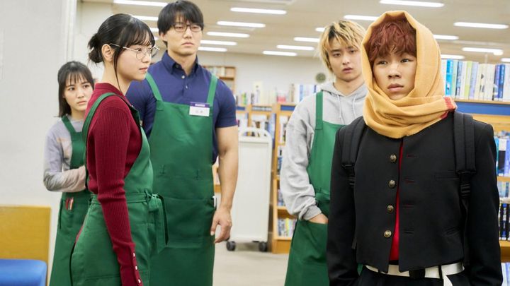 夜ドラ「税金で買った本」第5回より ©️NHK