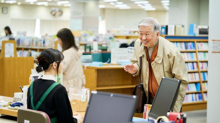 夜ドラ「税金で買った本」第5回より ©️NHK