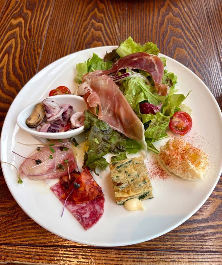 Bar Espanol LA BODEGAでランチ