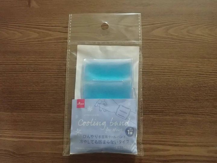 DAISO(ダイソー)：手首用クールバンド