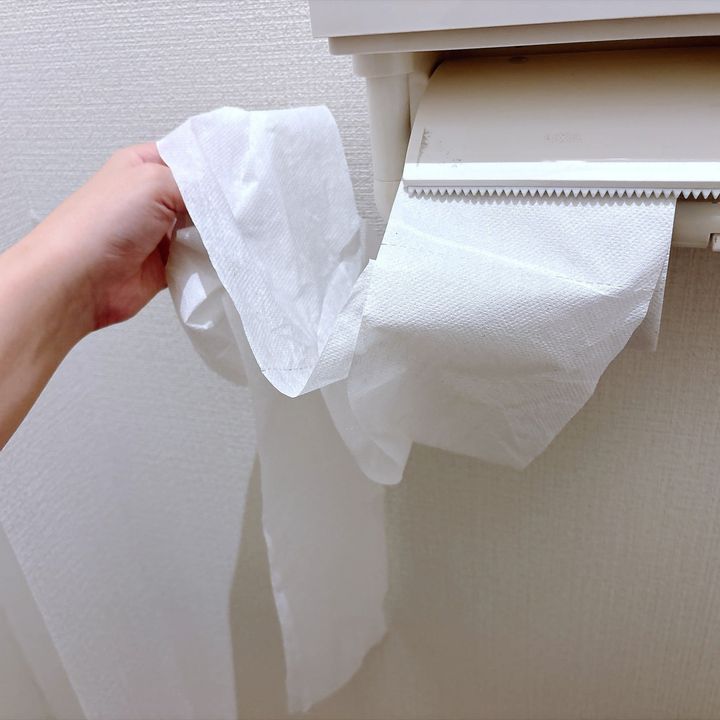 ずれを直すために、トイレットペーパーを出し過ぎたことも