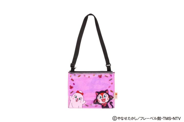 白猫と黒猫のキャラクターが描かれたクリアポシェット ハロウィーン