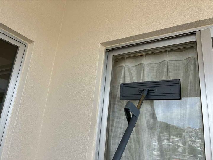 画像2: 壁や窓の掃除にも使える？ 実際に試してみた