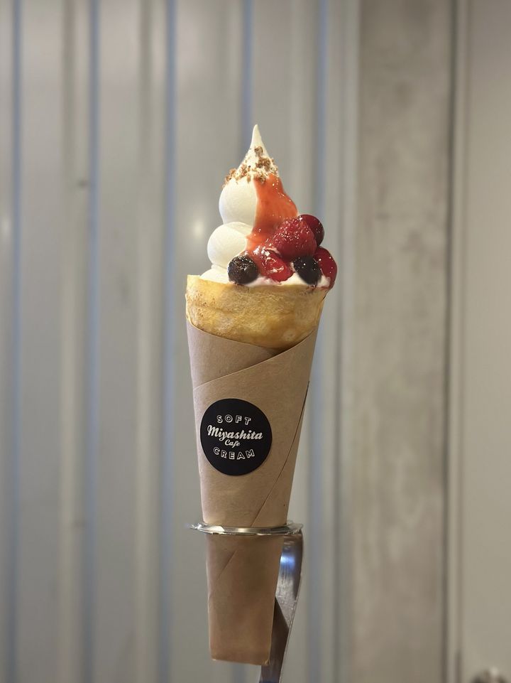 MIYASHITA CAFE +softcream「ベリーズ」のクレープ