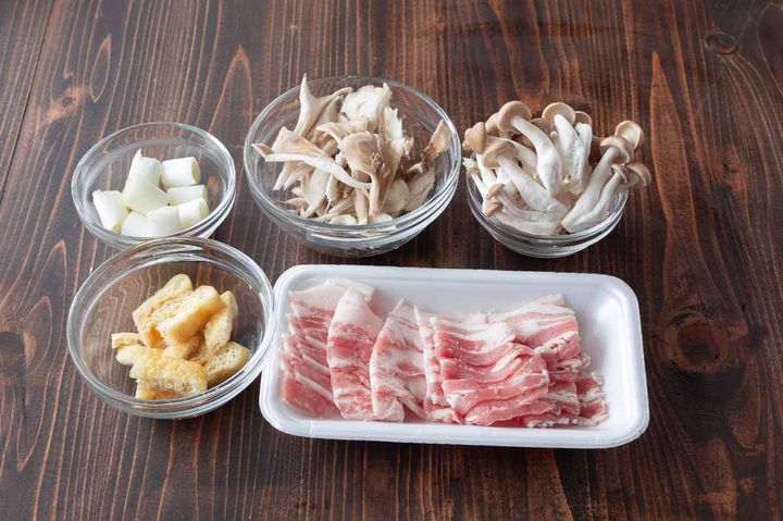 「きのこの肉汁うどん」レシピ