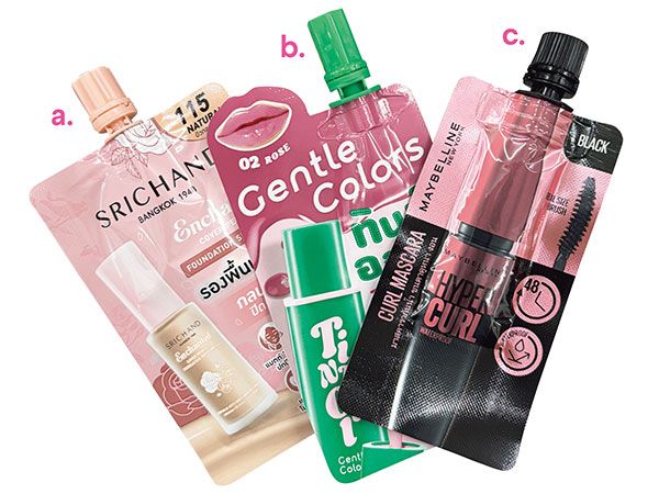 【a】SRICHAND エンチャンテッド カバー パーフェクト ファンデーション 【b】Gentle Colors ティント オイル リップ 【c】メイベリン ボリューム エクスプレス ハイパーカール ウォータープルーフ N
