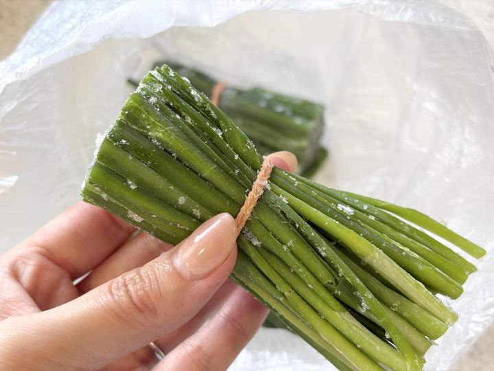 画像1: 料理に使いやすい冷凍ニラ