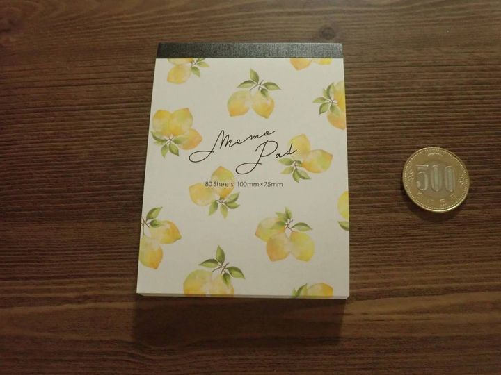 DAISO(ダイソー)：クロスメモ(フルーツ柄、80枚)