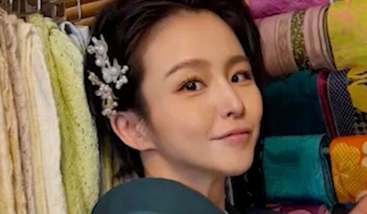 【写真・画像】「41歳に見えない！」平成を代表する歌姫姉妹の妹、現在の美貌＆“顔出し”長男との2ショットに絶賛の声 1枚目