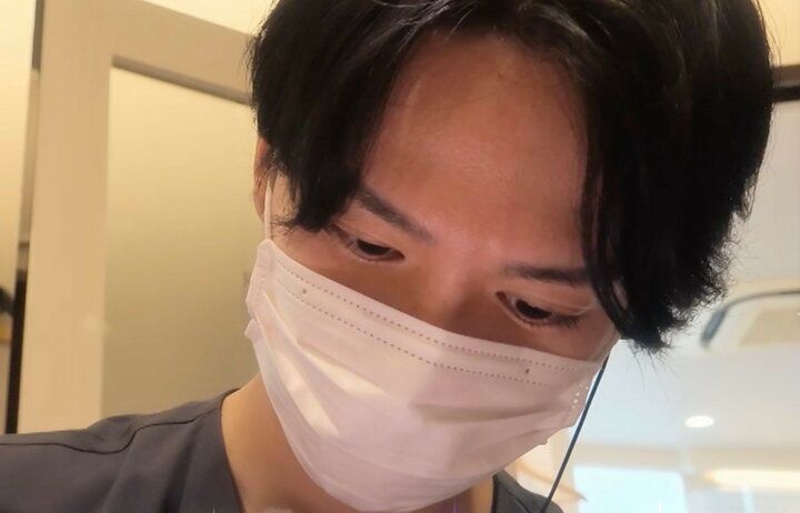 【写真・画像】「年収1億円」松島聡似のイケメン歯科医（36）のビジュアルに絶賛の声「本人って言ってもわからない！」「志尊淳くんにも似てる！」 1枚目