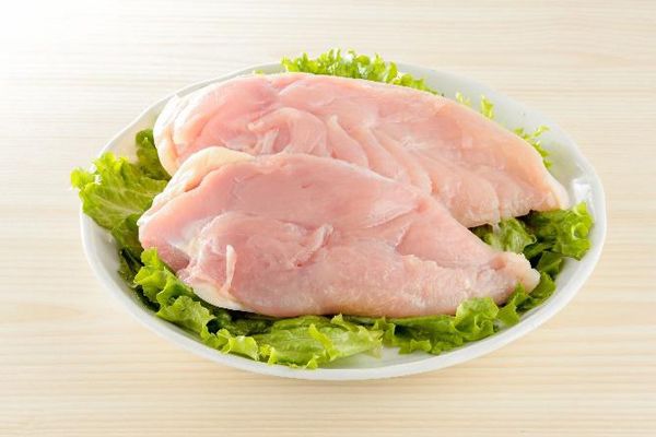 “鶏むね肉はヘルシー”は間違い！コレステロールが下がらない理由