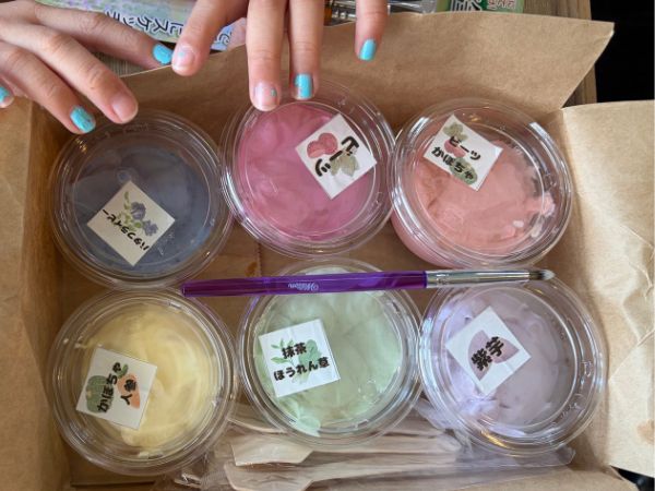 お野菜で色付けされた人工甘味料不使用のカラフルクリーム