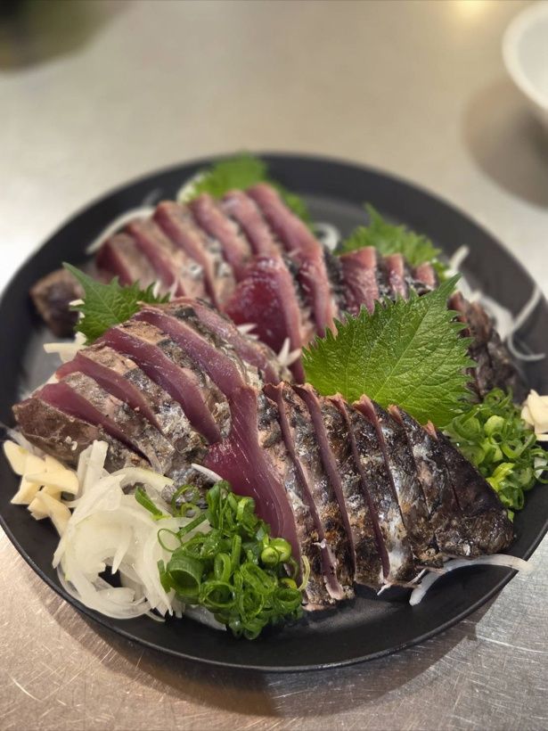【写真】カツオの藁焼きタタキ