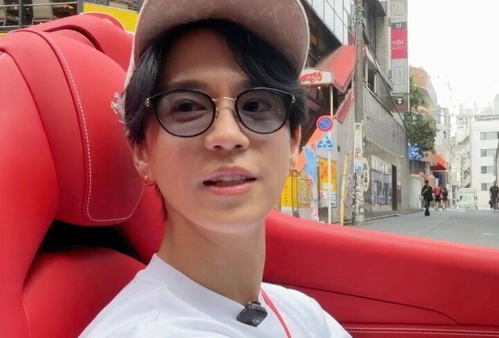 【写真・画像】「年収1億円」松島聡似のイケメン歯科医（36）、5000万円の愛車・フェラーリを公開「スパイダーだ！」絶賛の声 1枚目