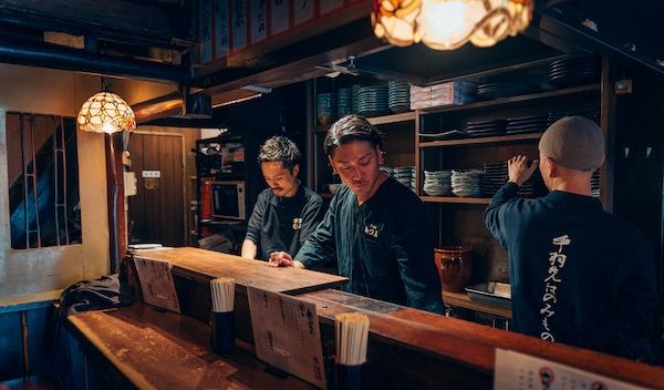 【大阪府大阪市】名古屋発の手羽先居酒屋が、関西初上陸。オープン記念で黒3本を無料でプレゼント
