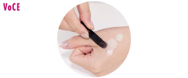 薄肌に多い赤みは薄めたグリーンでオフ