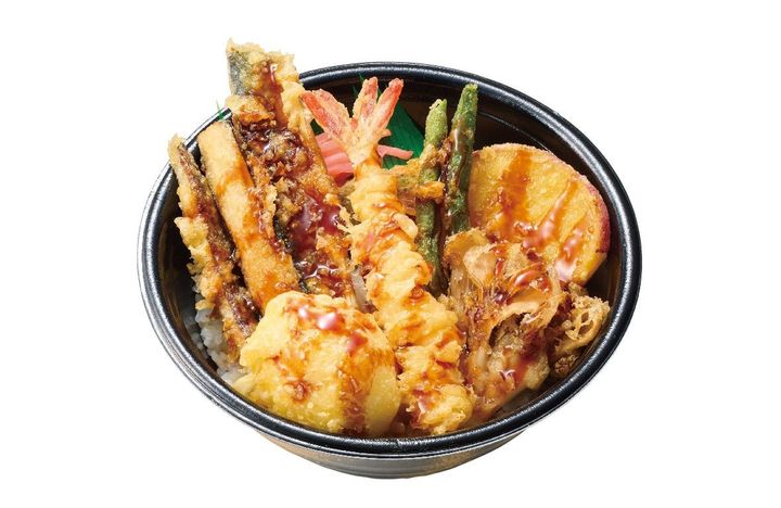 月見天丼の天ぷら盛り合わせ