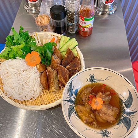 【東京都世田谷区】バインミーバーバー下北沢店が移転OPEN！席数3倍でベトナム屋台の楽しさ広がる