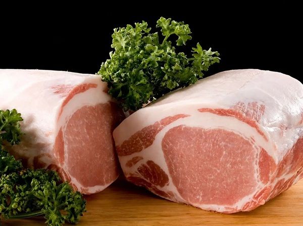 肉の定期便サービス「にくもっと」の9月お届け便に、熊本県産の牛肉と豚肉が登場