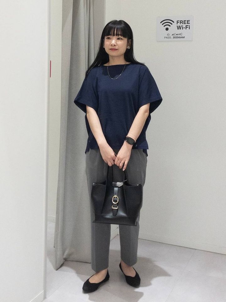 体型カバーも叶うドルマンスリーブ