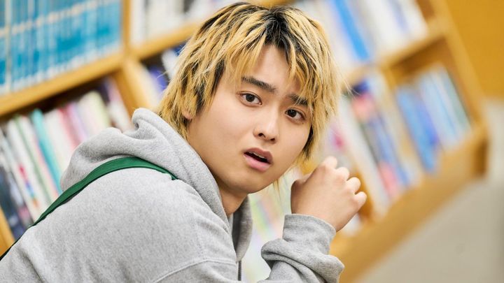 夜ドラ「税金で買った本」第6回より ©️NHK