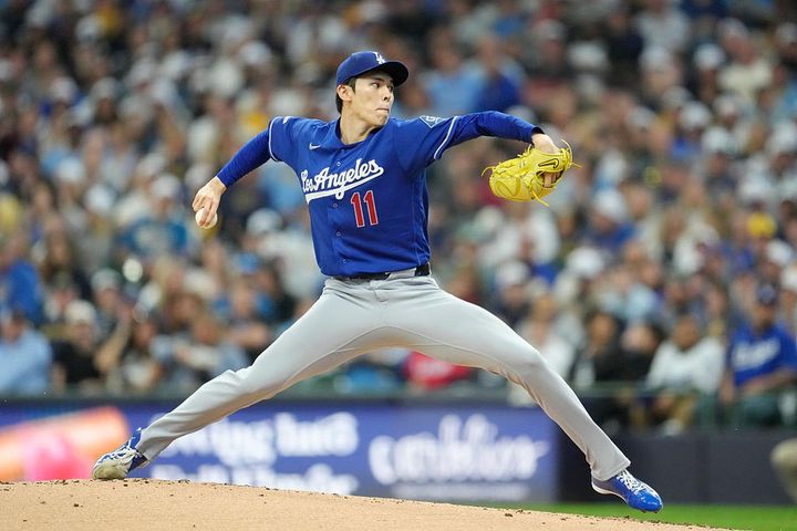 画像: ロバーツ監督が佐々木の進化を称賛