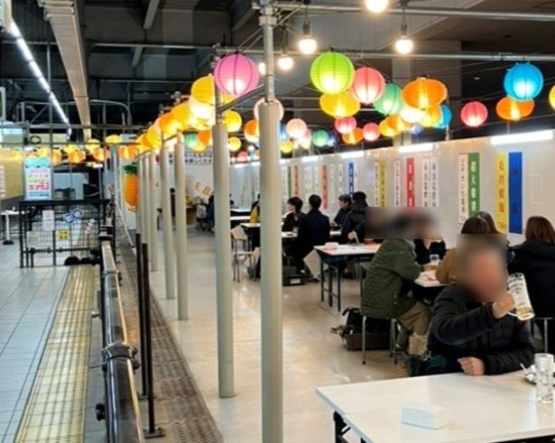 過去に開催した「JR名古屋駅1番線企画」の客席の様子