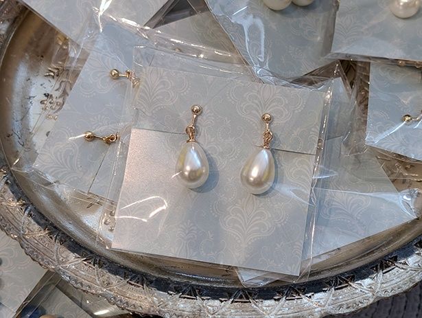 「イメージアクセサリー 《真珠の耳飾りの少女》イヤリング」(1760円)