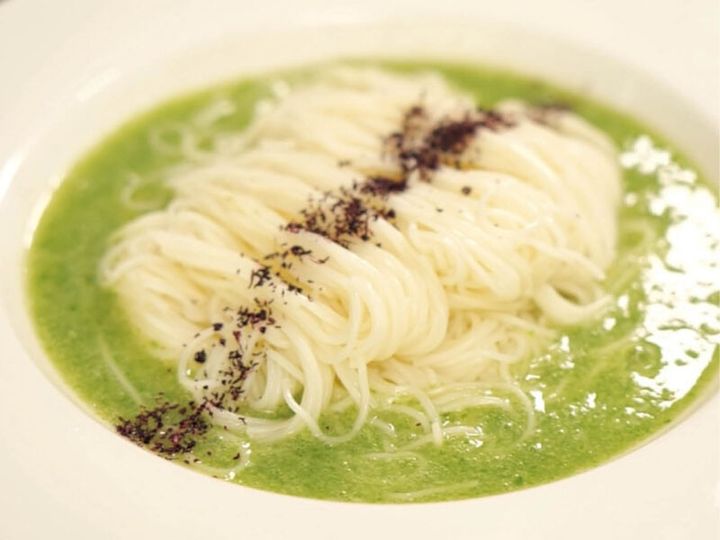 夏はのど越しのよい麺でオクラの栄養を丸ごと摂取「オクラのすり流しそうめん」