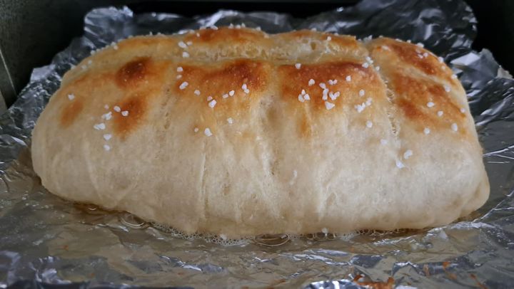 塩バターパン‐焼成後