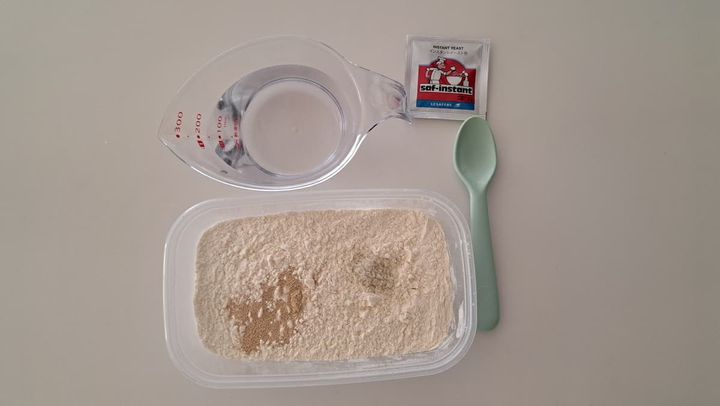 塩バターパン‐材料