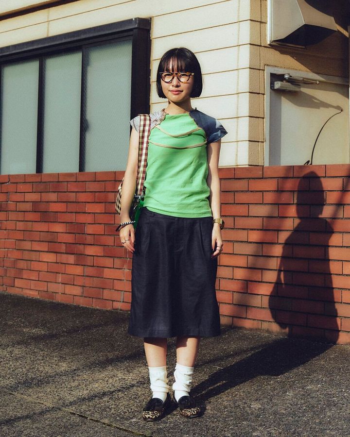 【20代スナップ＠渋谷】夏は色物で気分をさらに上げる、これ鉄則！