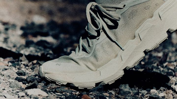 オンとPAFが共同デザインしたシューズ「Cloudsoma PAF」