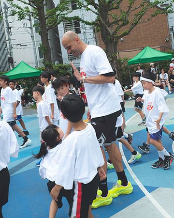 【東京都新宿区】歌舞伎町で2会場連動バスケイベントを開催！NY着想の「公園バスケ文化」発信