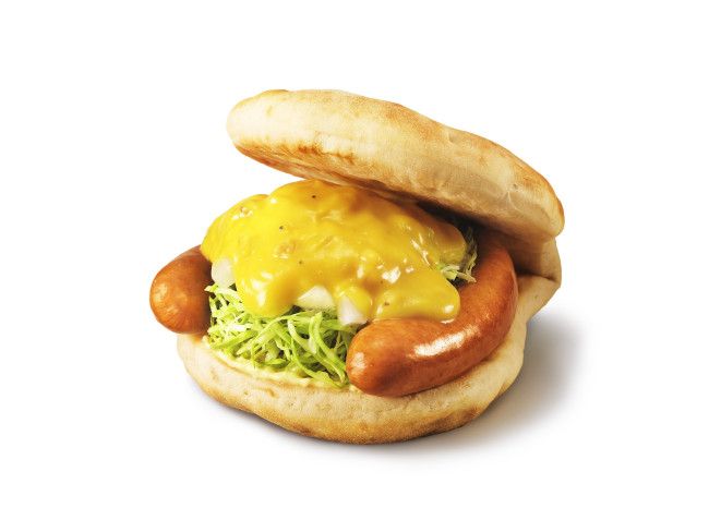 モスバーガー、新たな「月見フォカッチャ」9．9から発売！ “黄金”をテーマにさつまいもスイーツも展開中 width=