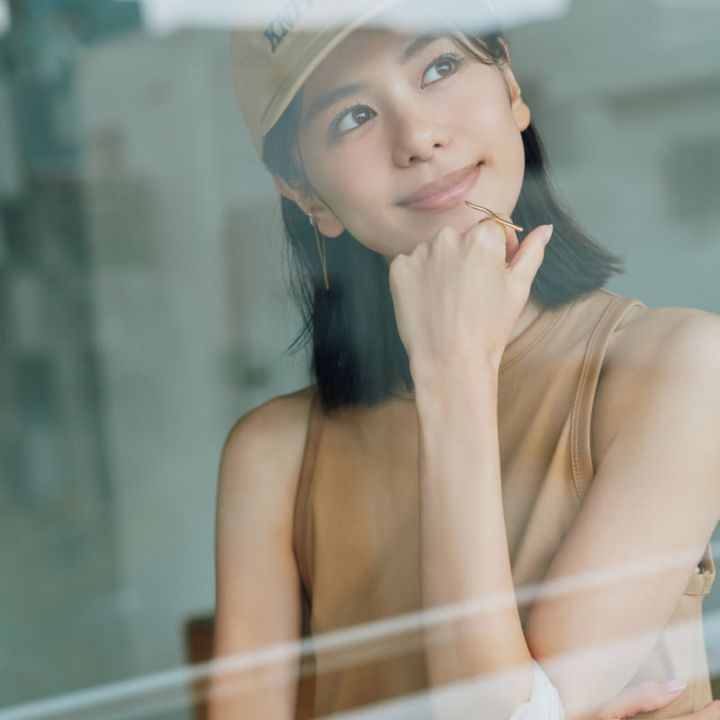 誰かのためじゃない！自分の心が躍る「大人のお守りカラーライナー」5選_1 モデル＝佐藤晴美