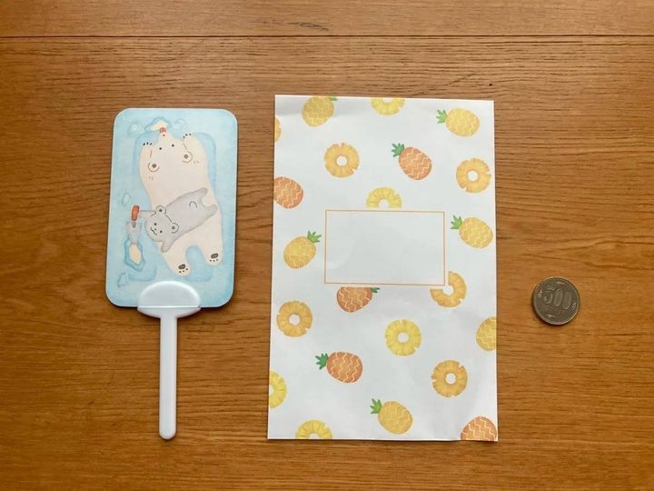 DAISO(ダイソー)：うちわレター(夏柄、シロクマ)