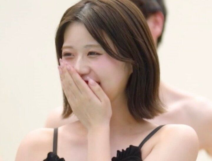 有村架純似の「天使すぎるスタバ店員」