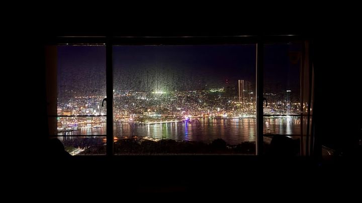 「大江戸温泉Premium 長崎ホテル清風」客室「スーペリア和室12畳」からみる夜景