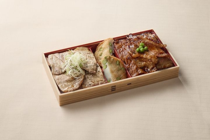 豚丼ポルコ函館本店のデラックスハーフ＆ハーフ豚丼弁当