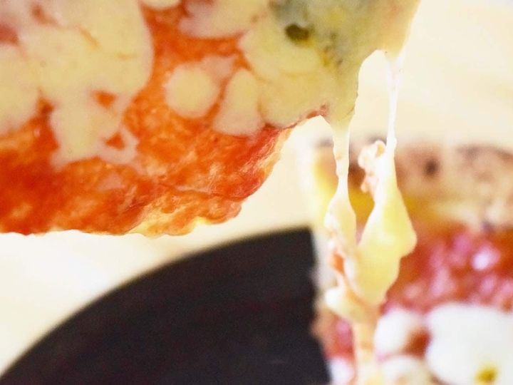 「金のマルゲリータ」と「お店で焼いたマルゲリータ」は、味わいに大きな差はない