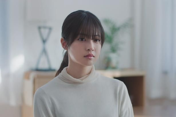 『白鳥とコウモリ』で今田美桜は、被害者の娘、白石美令役 [c]2026「白鳥とコウモリ」製作委員会