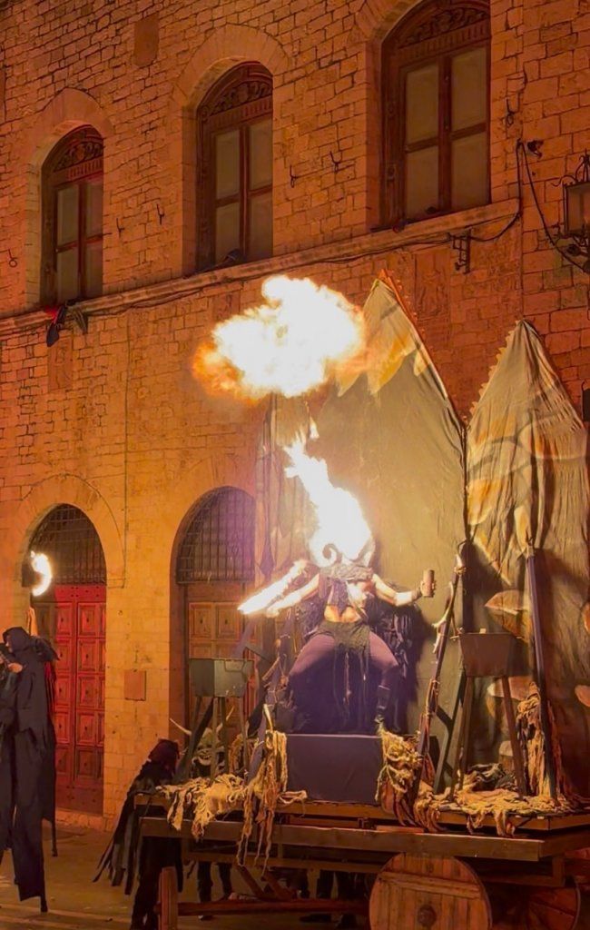 イタリア・ウンブリア州｜中世の装いでパレード！ 春の祭典「カレンディマッジョ（Calendimaggio）」とは？【夢見るパリ】