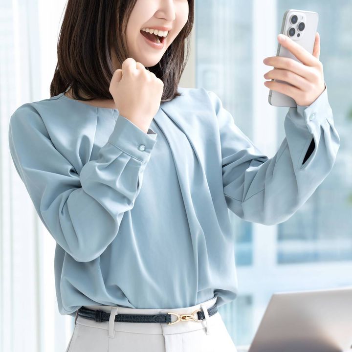 喜ぶ人